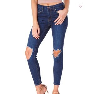 Free people busted knee skinny jeans 29
